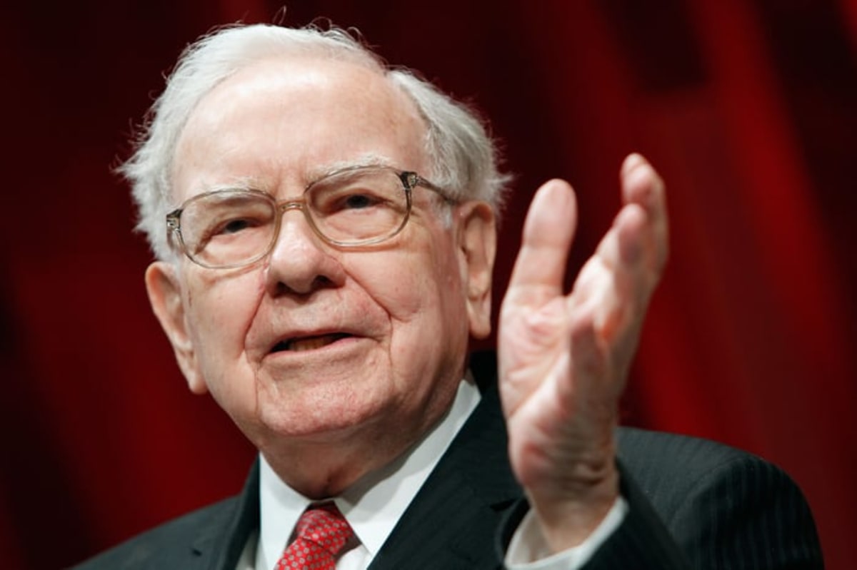 Warren Buffett and Broadcom CEO Issue a Similar Blunt Warning to Wall Street . Here What Investors Should Do Next , According to a Key Buffett Investing Principle .