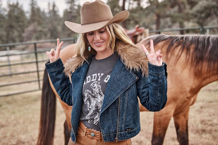 Lainey Wilson and Wrangler's latest collaboration is a retro cowgirl's dream