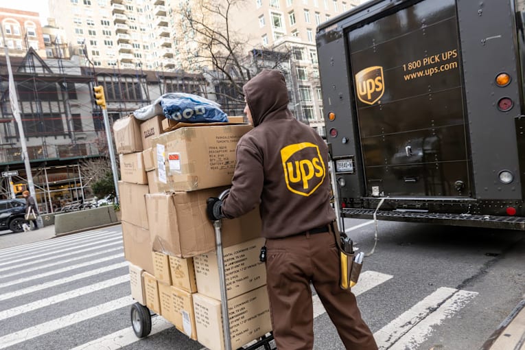 FedEx and UPS face a new pricing threat from an old rival