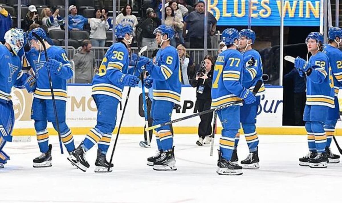 NHL team faces backlash after anti-Israel banners in arena force statement